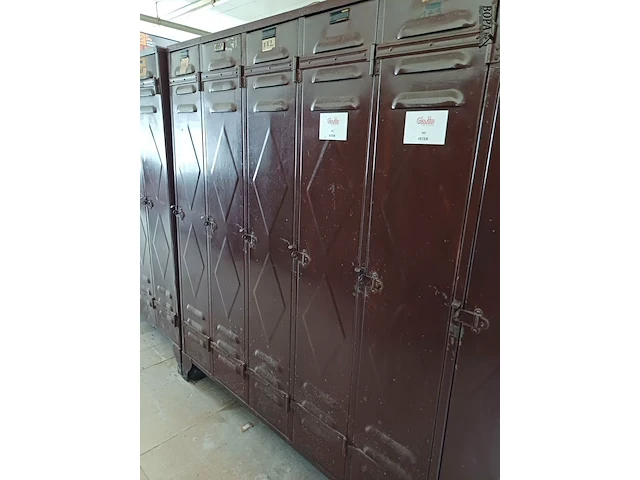 Lot 1166 - metalen lockerkasten. 12 stuks - afbeelding 2 van  3