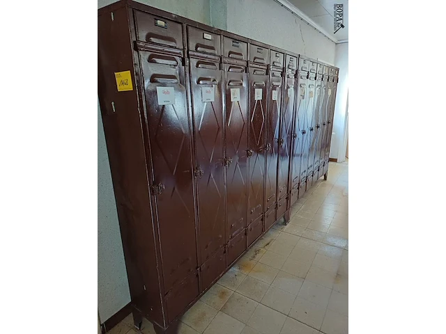 Lot 1168 - metalen lockerkast. 12 stuks - afbeelding 1 van  3