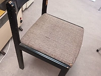 Lot 117 - tafel en stoel - afbeelding 3 van  3