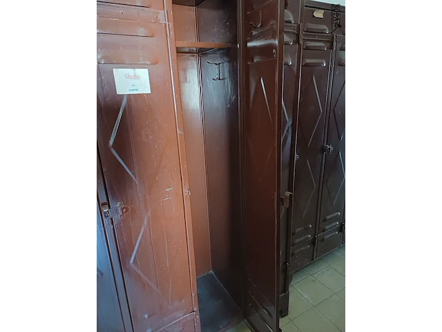Lot 1170 - metalen lockerkast. 18 stuks - afbeelding 2 van  3
