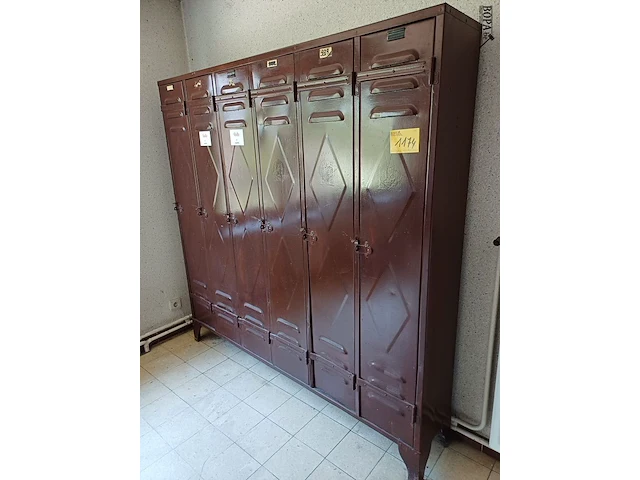 Lot 1174 - metalen lockerkast. 6 stuks - afbeelding 1 van  3