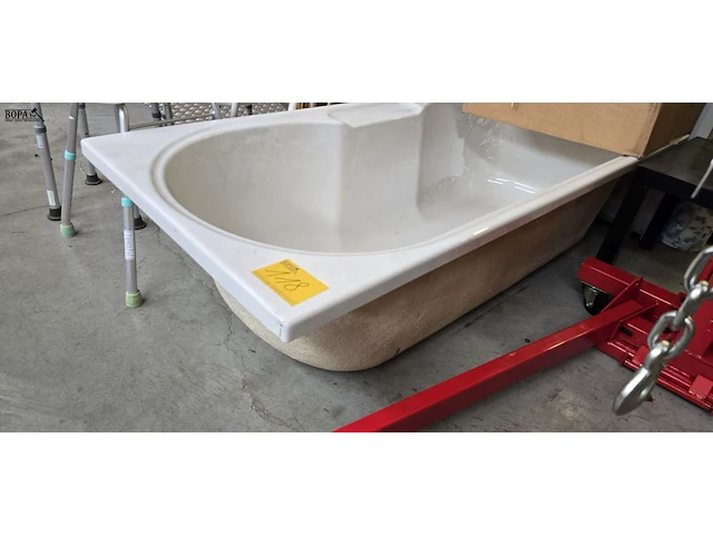 Lot 118 - badkuip en lavabo nieuw - afbeelding 2 van  3