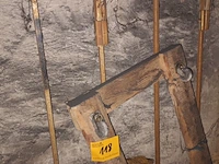 Lot 118 - bagagerek en karretje - afbeelding 2 van  3