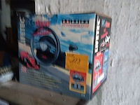Lot 118 - gaming race stuur - afbeelding 1 van  2
