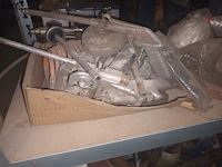 Lot 118 - materiaal voor carrosserie - afbeelding 3 van  6