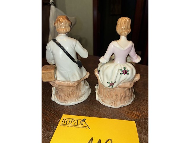 Lot 118 - porceleinen beelden, 2 stuks - afbeelding 3 van  3