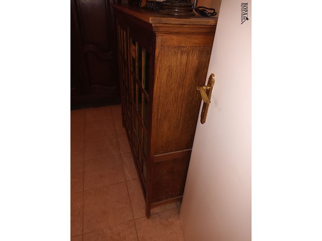 Lot 119 - boekenkast - afbeelding 2 van  4