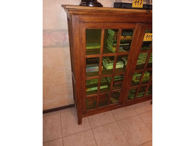 Lot 119 - boekenkast - afbeelding 3 van  4