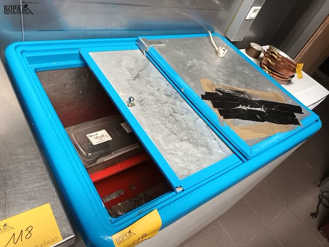 Lot 119 - mobiele diepvrieskist - afbeelding 2 van  4