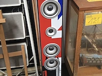 Lot 119 - muziekconsole met afstandbediening - afbeelding 1 van  5