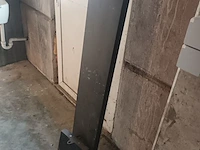 Lot 12 - aluminium balk - afbeelding 4 van  4