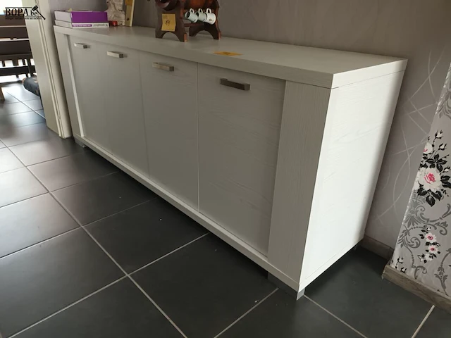 Lot 12 - dressoir kast - afbeelding 2 van  4
