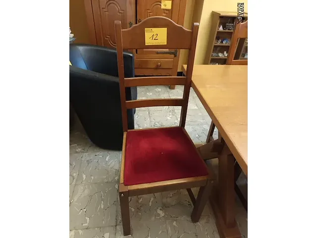 Lot 12 - eetkamerstoelen. 6 stuks - afbeelding 1 van  3
