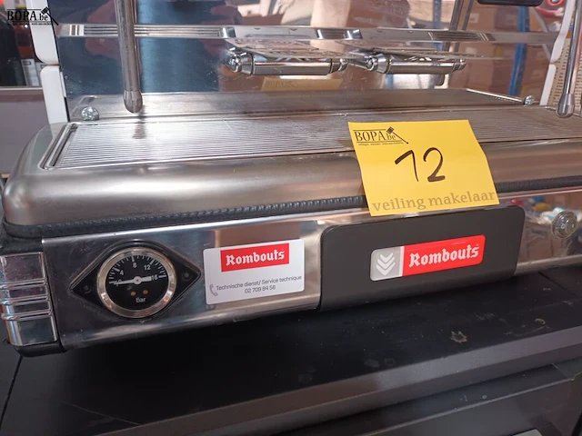 Lot 12 - espresso machine la spaziale - afbeelding 2 van  7