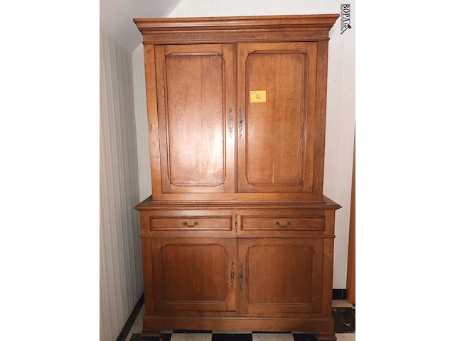 Lot 12 - houten kast - afbeelding 1 van  4