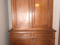 Lot 12 - houten kast - afbeelding 1 van  4