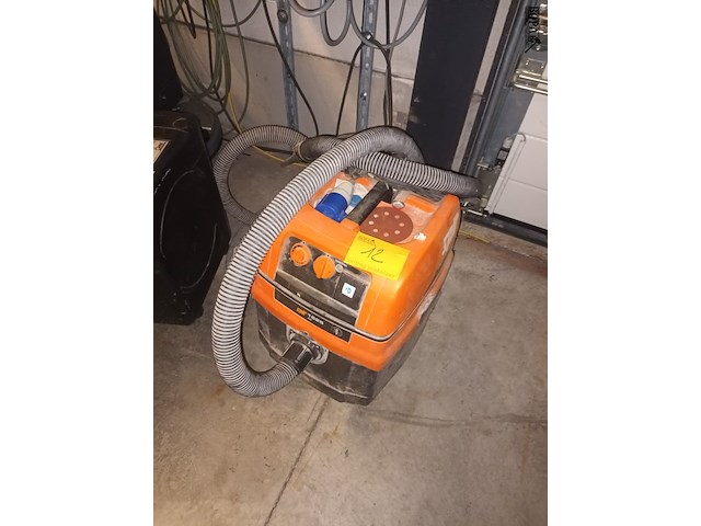 Lot 12 - industriële stofzuiger spit - afbeelding 1 van  3