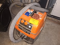 Lot 12 - industriële stofzuiger spit