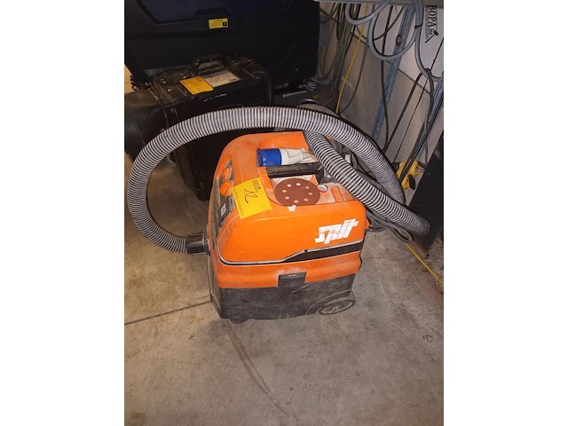 Lot 12 - industriële stofzuiger spit - afbeelding 2 van  3