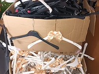 Lot 12 - kleerhangers. 5 dozen - afbeelding 4 van  4