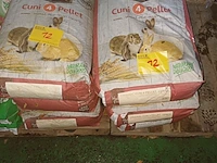 Lot 12 - konijnenkorrels hobby first - 6 stuks - afbeelding 3 van  3