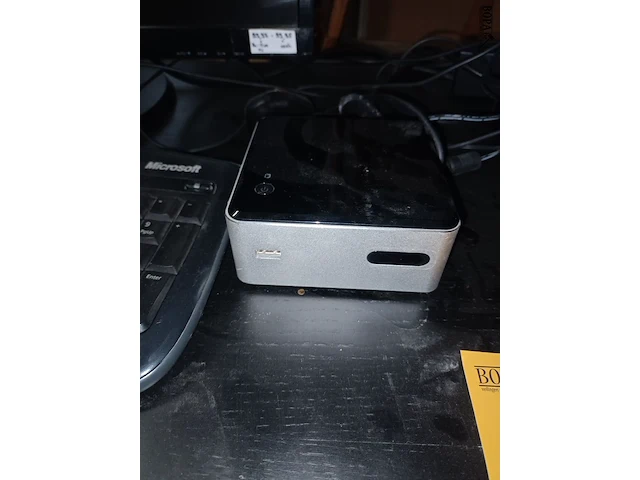Lot 12 - mini pc configuratie - afbeelding 4 van  5
