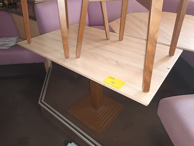 Lot 12 - rechthoekige hilma tafel. 5 stuks - afbeelding 1 van  2