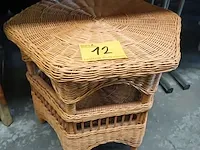 Lot 12 - rieten bijzettafeltje - afbeelding 1 van  3