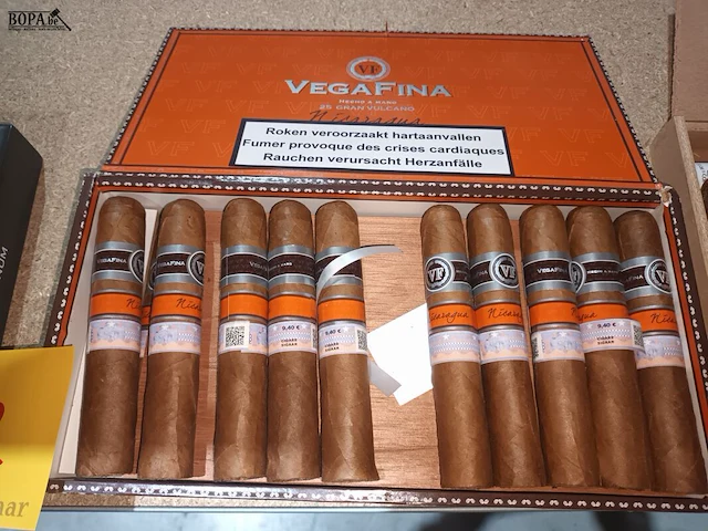 Lot 12 - sigaren en sigaren knippers - afbeelding 4 van  5