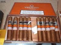Lot 12 - sigaren en sigaren knippers - afbeelding 4 van  5