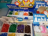 Lot 12 - sleutelhangers en sleutelringen - afbeelding 4 van  4