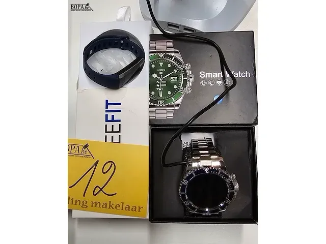 Lot 12 - smartwatches bandeeft en aw12 - afbeelding 1 van  6