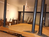 Lot 12 - tafel met ronde poten. 5 stuks - afbeelding 2 van  3