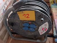 Lot 12 - verlengkabel op haspel - afbeelding 1 van  2
