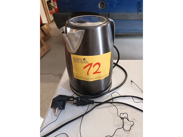 Lot 12 - waterkoker witt - afbeelding 1 van  3