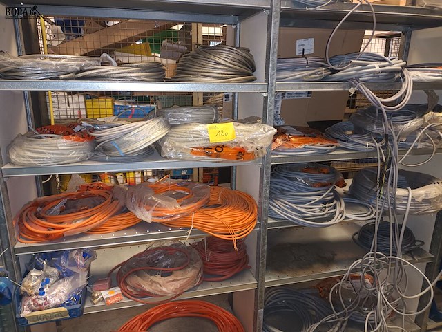 Lot 120 - lot restrollen kabel - afbeelding 1 van  3