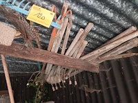 Lot 120 - lot tuingereedschap - afbeelding 3 van  3