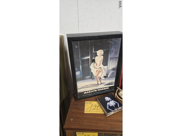Lot 120 - marilyn monroe metalen platen, kader met licht... - afbeelding 2 van  8