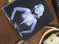 Lot 120 - marilyn monroe metalen platen, kader met licht... - afbeelding 5 van  8