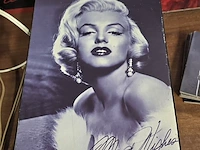Lot 120 - marilyn monroe metalen platen, kader met licht... - afbeelding 8 van  8