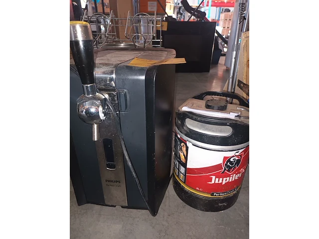 Lot 120 - philips perfect draft en biervatje - afbeelding 3 van  3