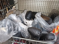 Lot 120 - werkschoenen en inlegzolen. 60 stuks - afbeelding 6 van  8