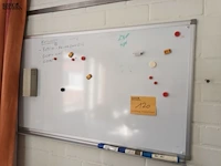 Lot 120 - whiteboard. 2 stuks - afbeelding 1 van  2