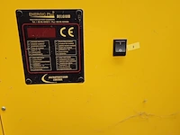 Lot 1202 - batterijoplader - afbeelding 3 van  6