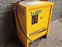 Lot 1204 - batterijoplader - afbeelding 6 van  6