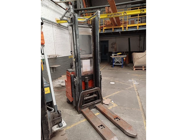 Lot 1207 - heftruck bt - afbeelding 2 van  6