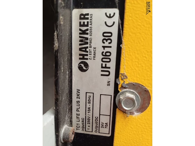 Lot 1208 - batterijoplader - afbeelding 4 van  4
