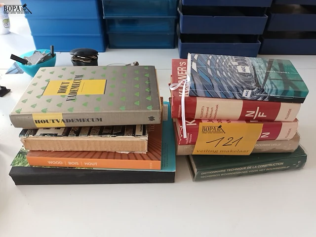 Lot 121 - boeken. 10 stuks - afbeelding 1 van  3