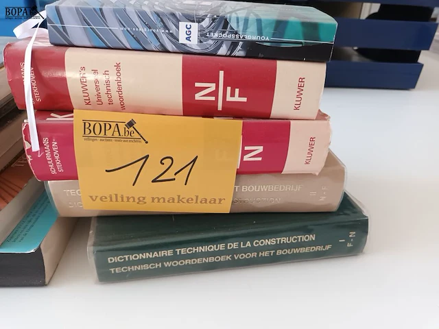 Lot 121 - boeken. 10 stuks - afbeelding 3 van  3