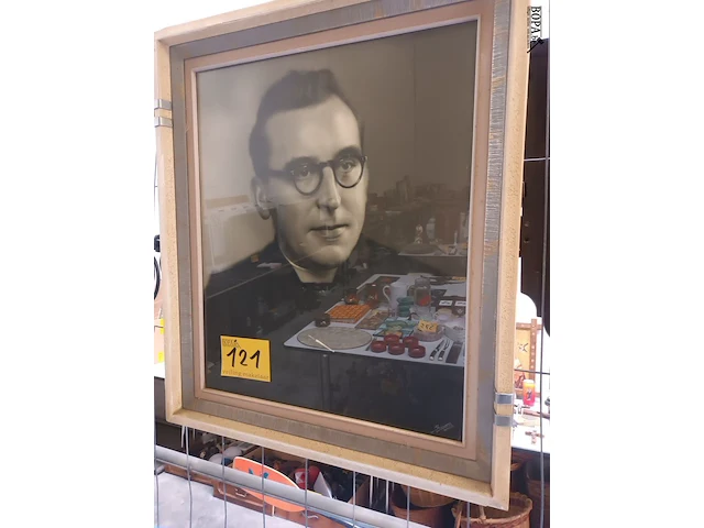 Lot 121 - fotokader - afbeelding 1 van  3